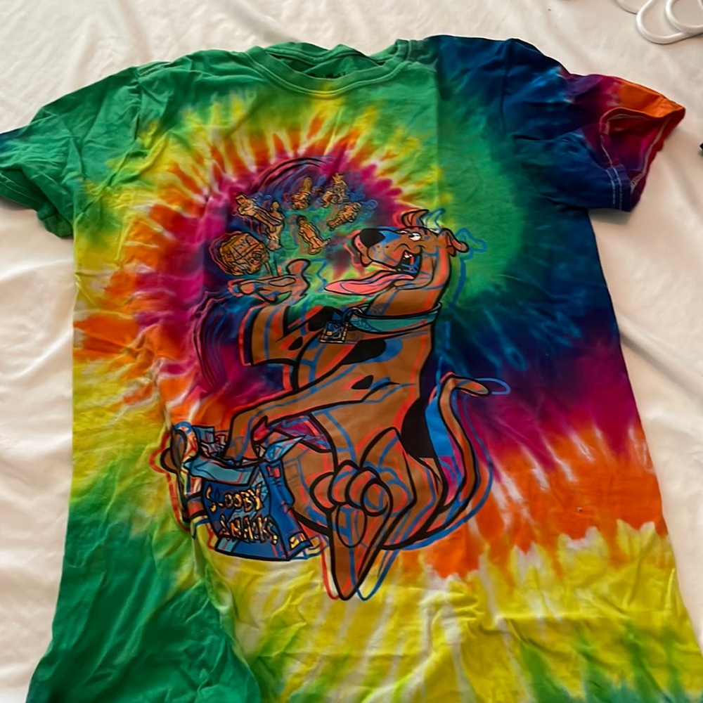Rainbow graphic tee